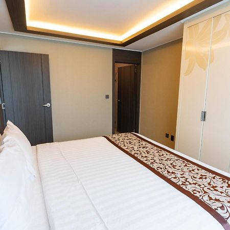 Clark Field Xenia Hotel Clark מראה חיצוני תמונה