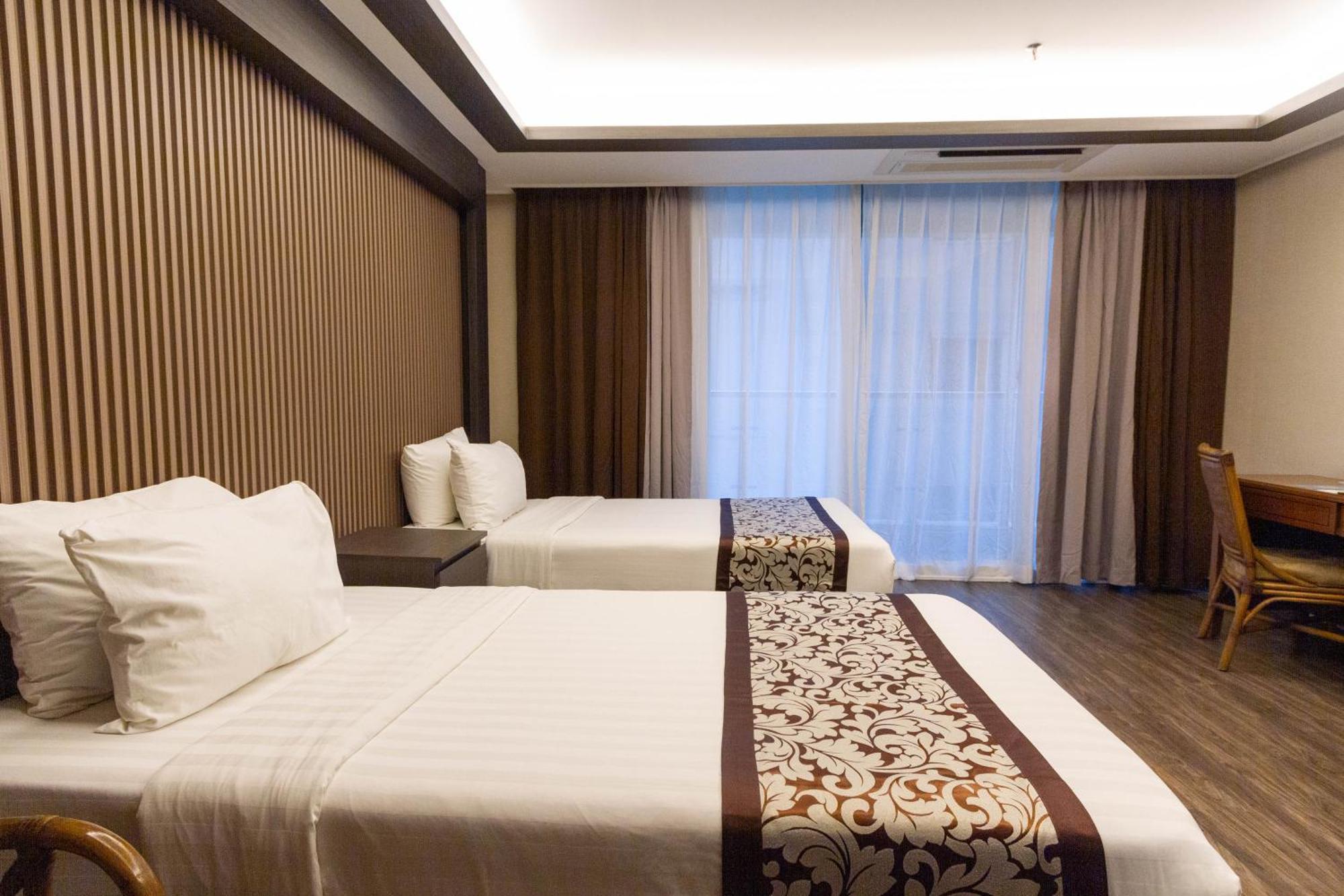 Clark Field Xenia Hotel Clark מראה חיצוני תמונה