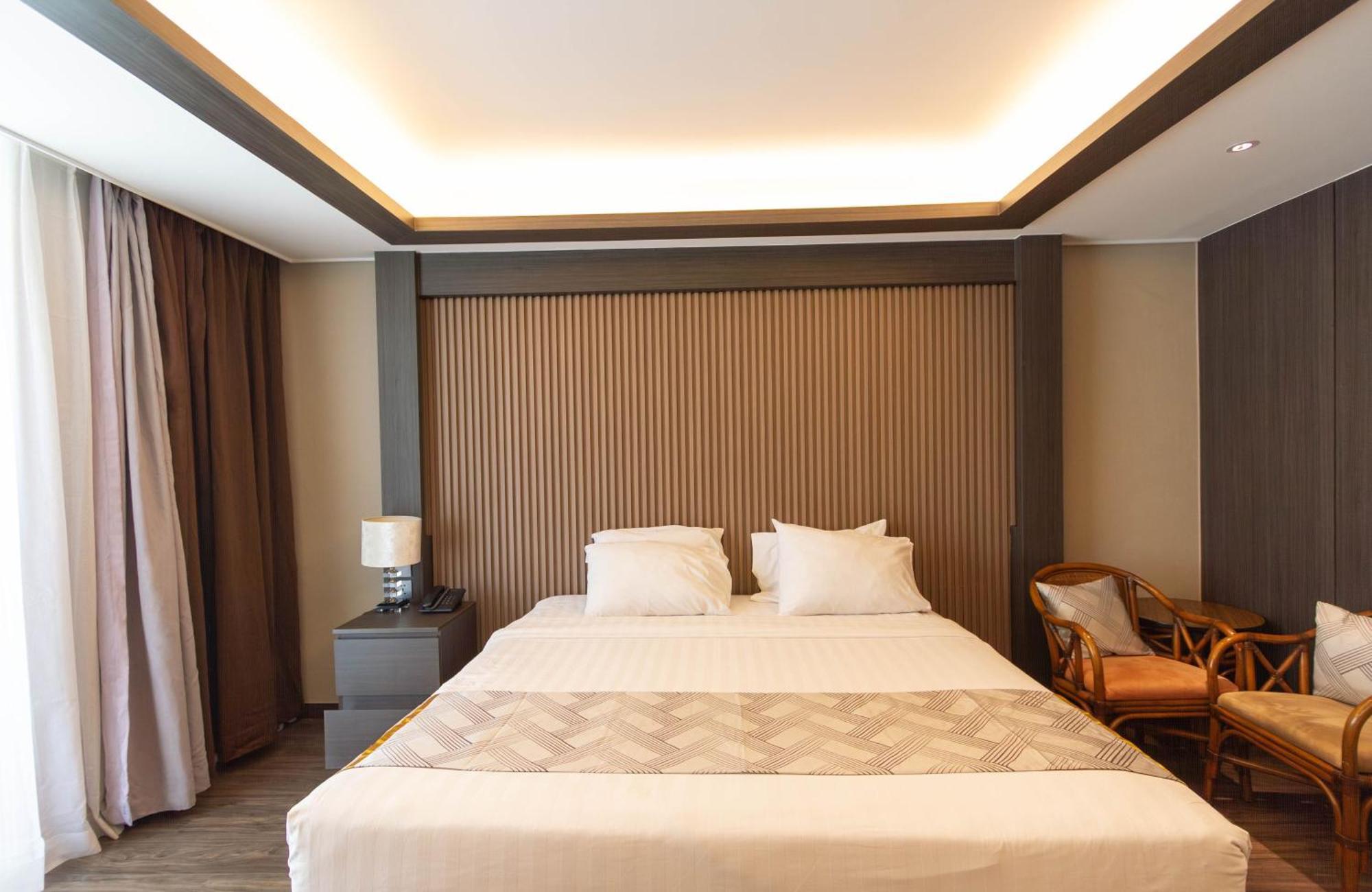 Clark Field Xenia Hotel Clark מראה חיצוני תמונה
