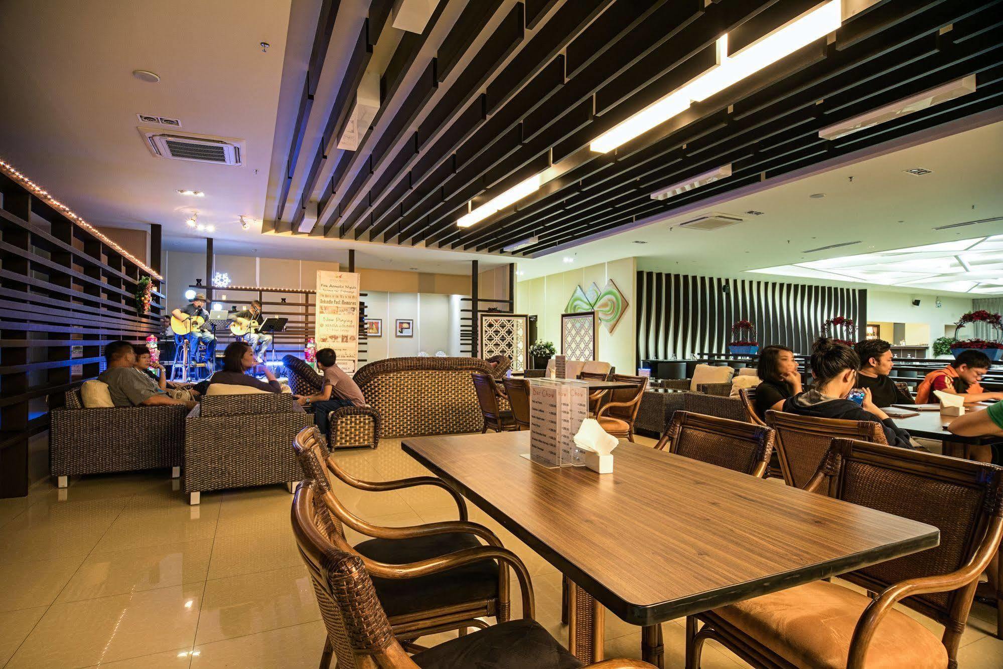 Clark Field Xenia Hotel Clark מראה חיצוני תמונה