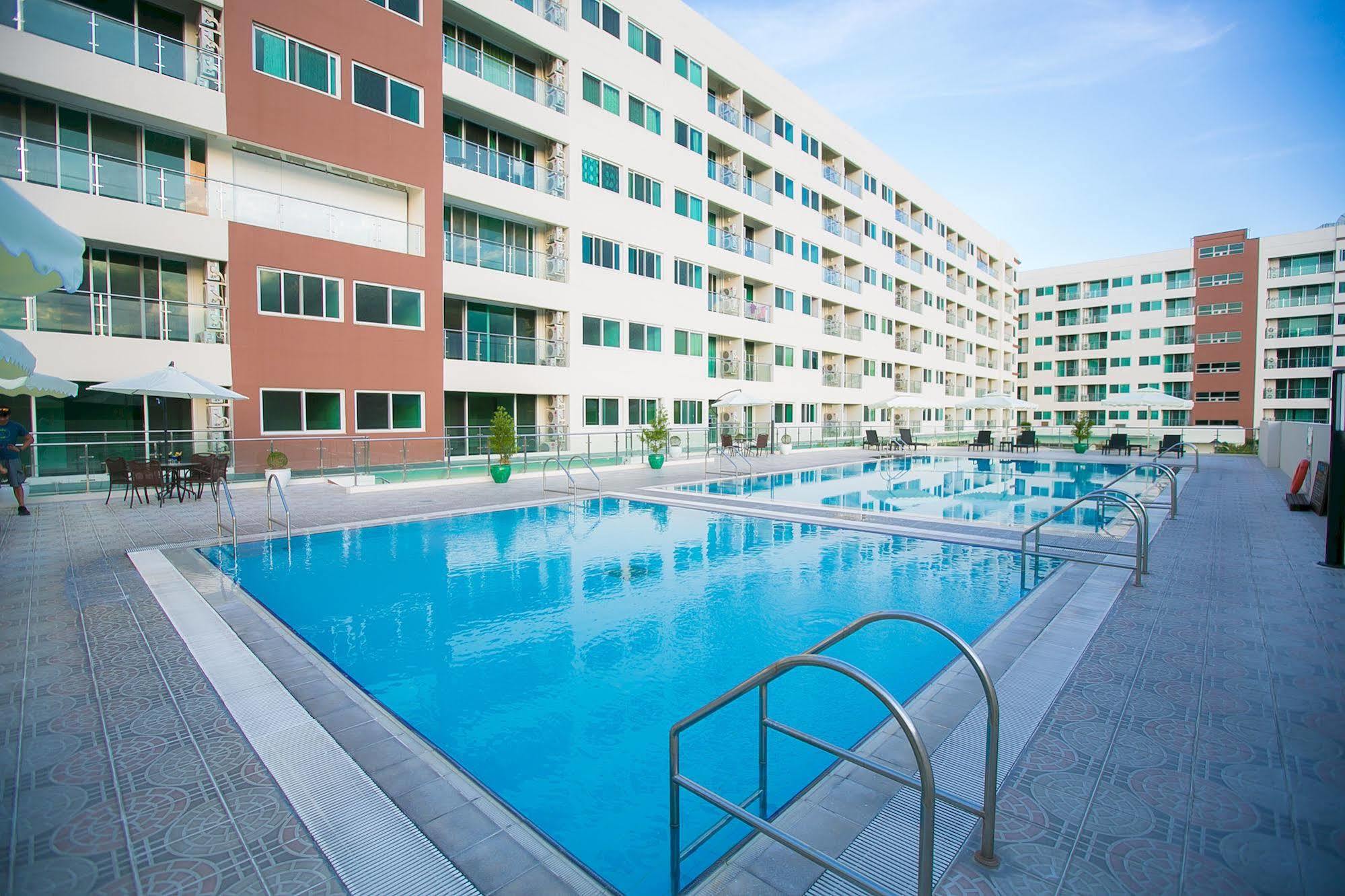 Clark Field Xenia Hotel Clark מראה חיצוני תמונה