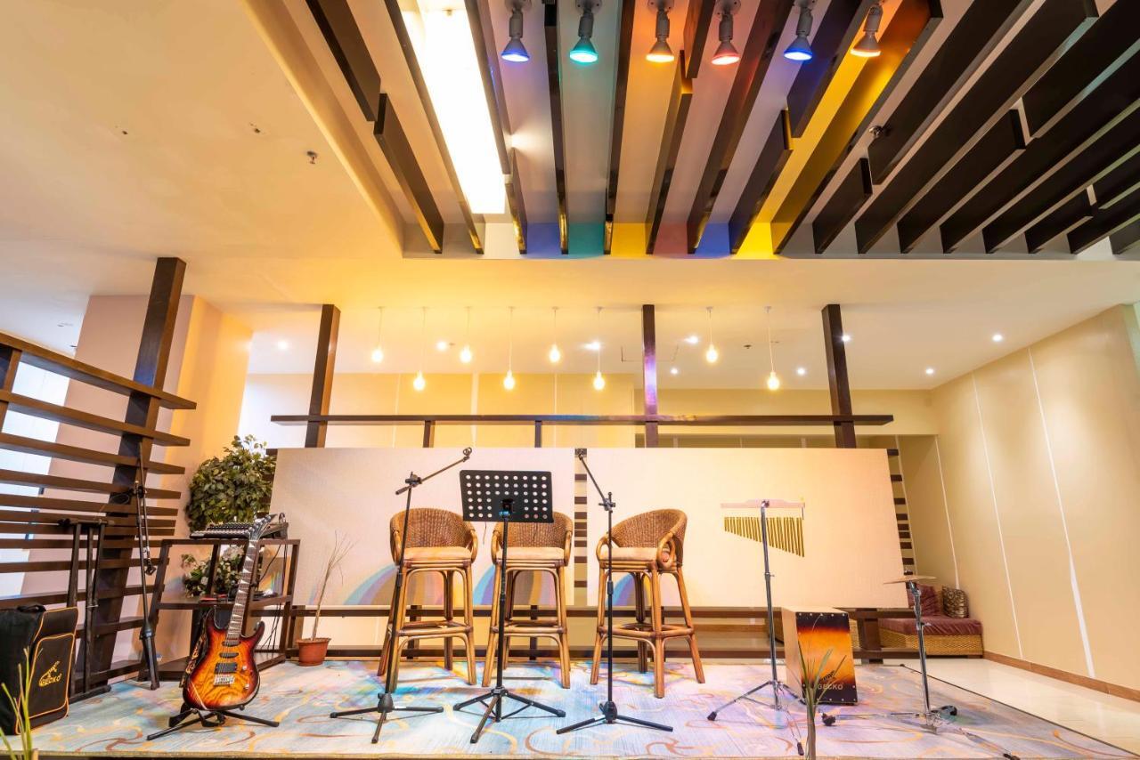 Clark Field Xenia Hotel Clark מראה חיצוני תמונה